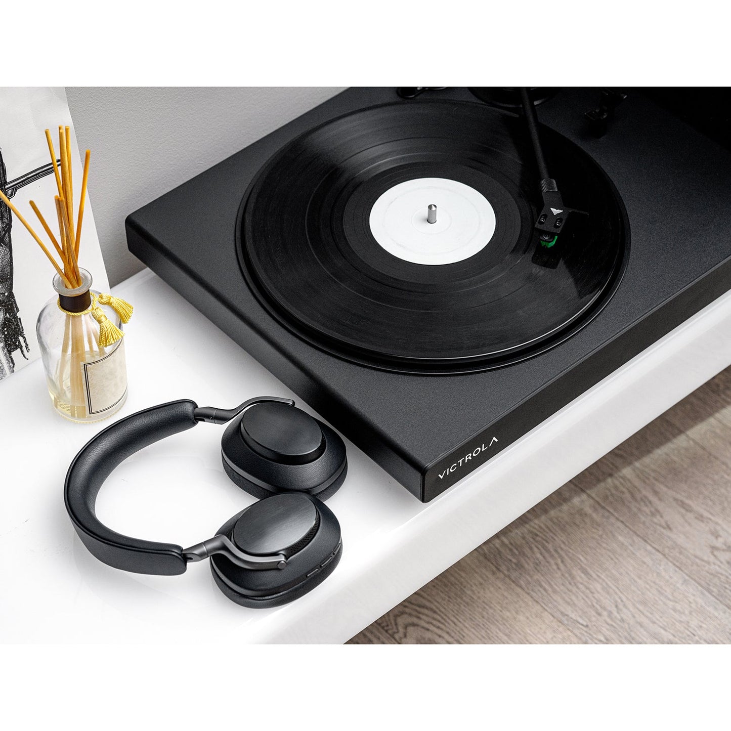 Hi-Res Onyx Bluetooth Turntable